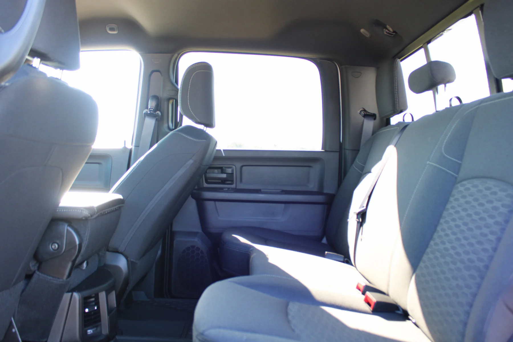 New 2026 Bright White Clear-Coat Exterior Paint RAM TRADESMAN CREW CAB 4X4 LONG BOX image 12