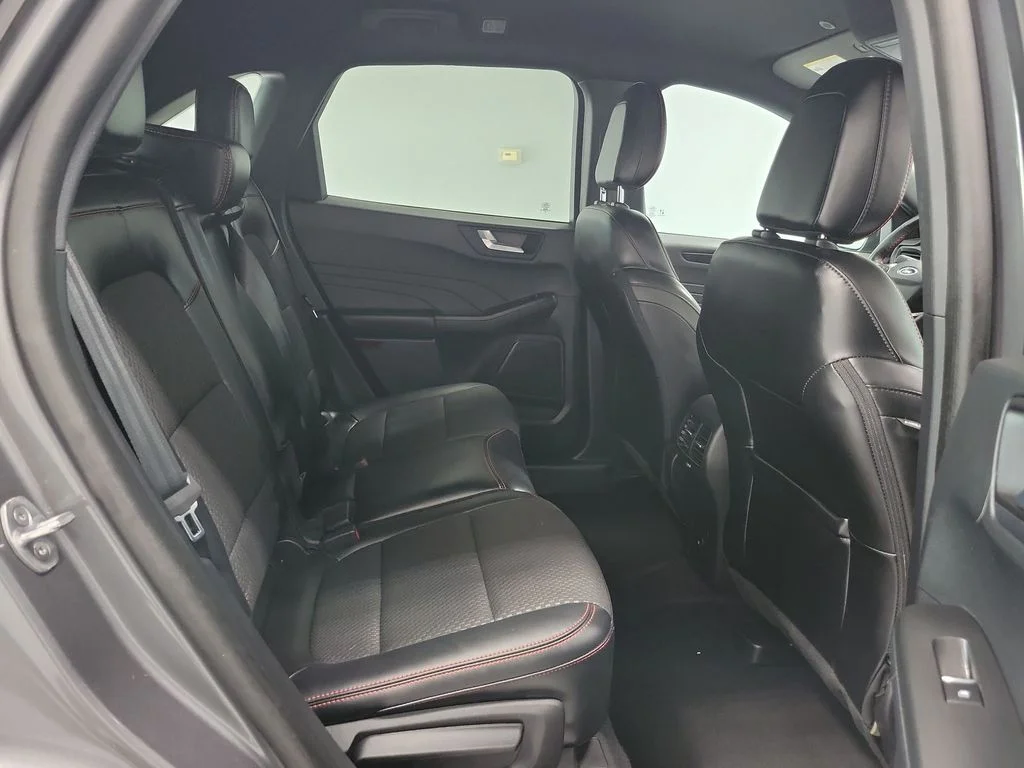 Used 2023 Gray Ford ST-Line Elite image 17