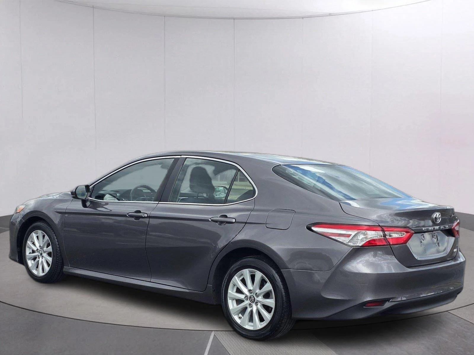 Used 2018 Predawn Gray Mica Toyota LE image 7