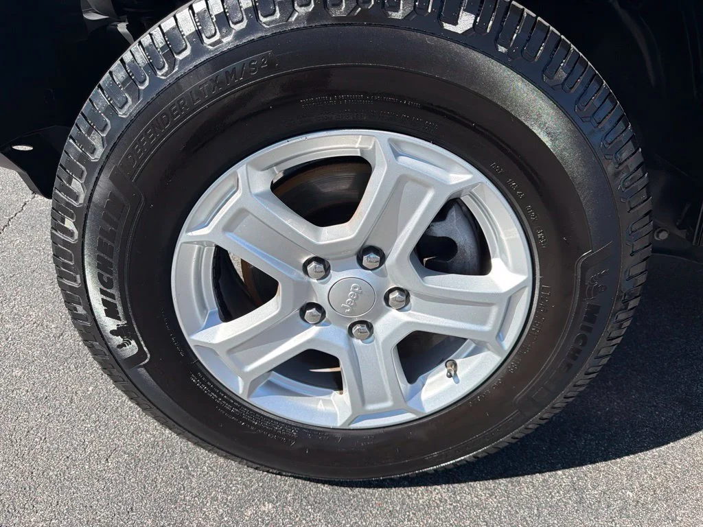 Used 2020 Gray Clearcoat Jeep Unlimited Sport S image 9