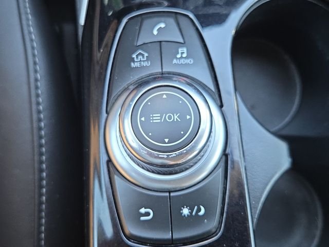 Used 2017 Silver INFINITI Luxury image 9