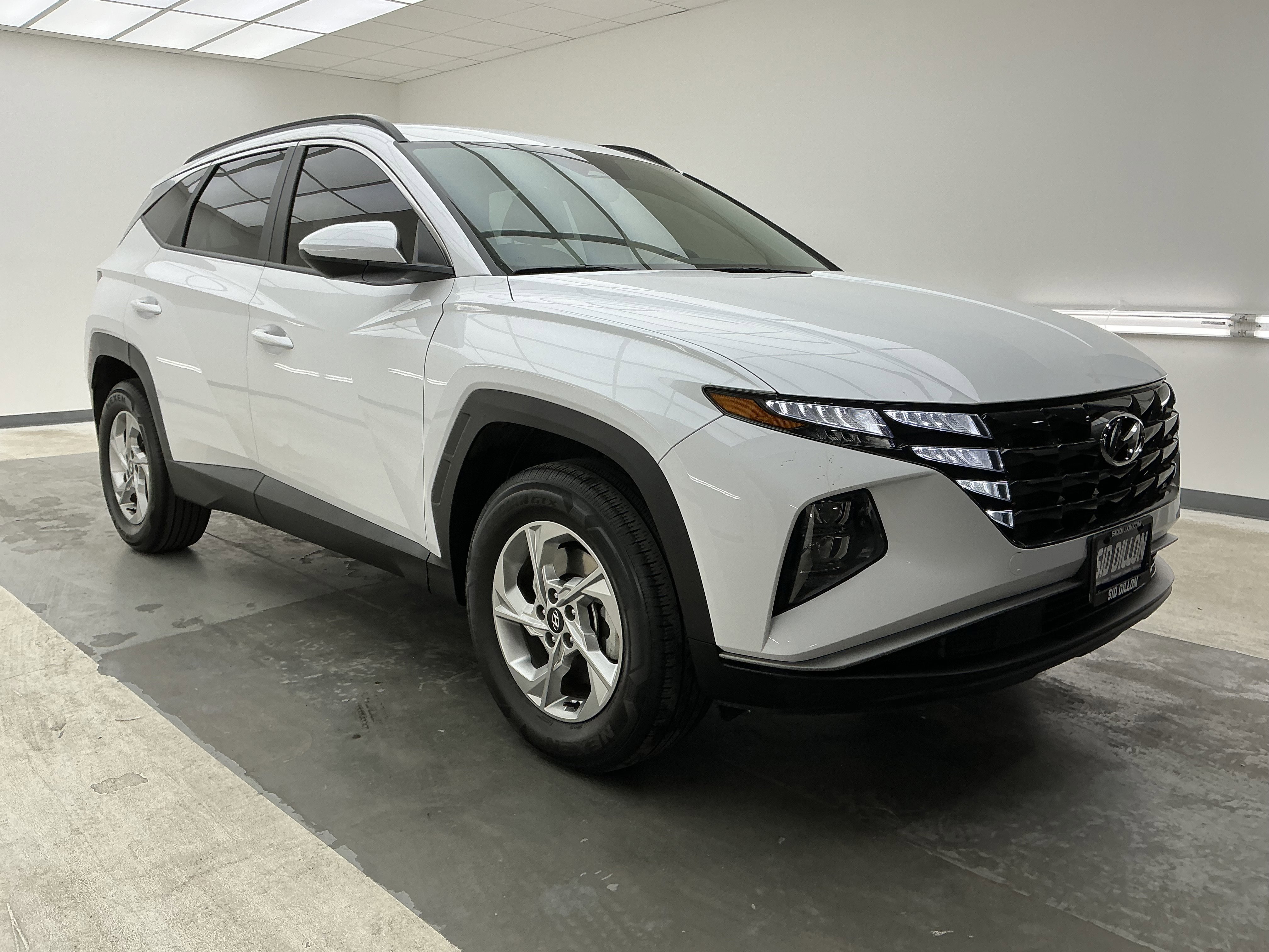 Certified Used 2024 White Pearl Hyundai SEL image 3