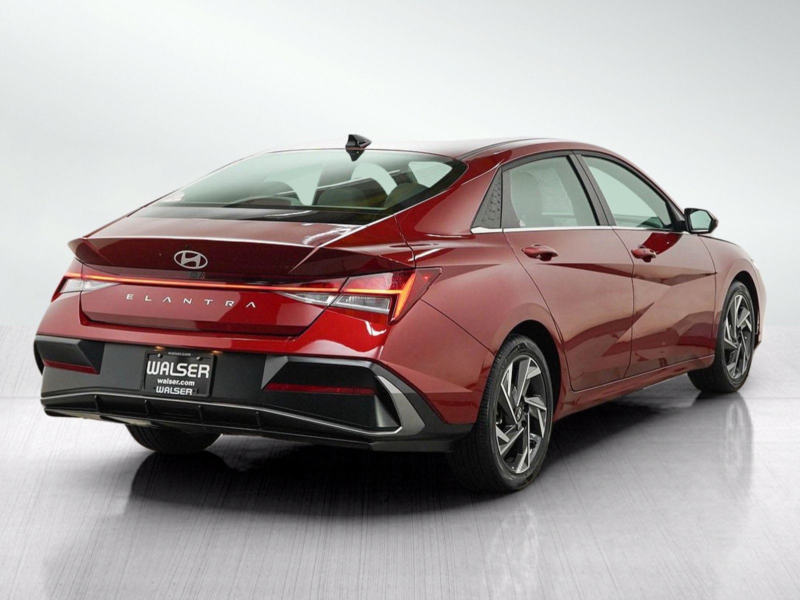 Used 2025 Ultimate Red Hyundai SEL Convenience IVT image 6