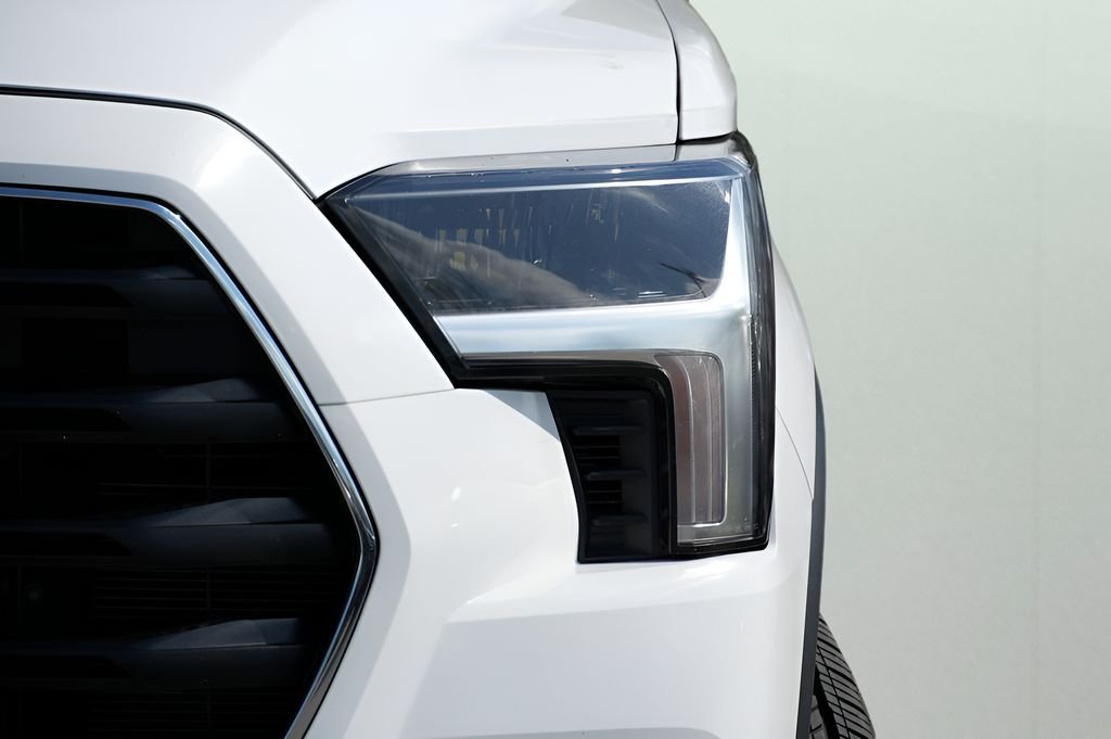 Used 2026 Ice Cap Toyota SR5 image 4