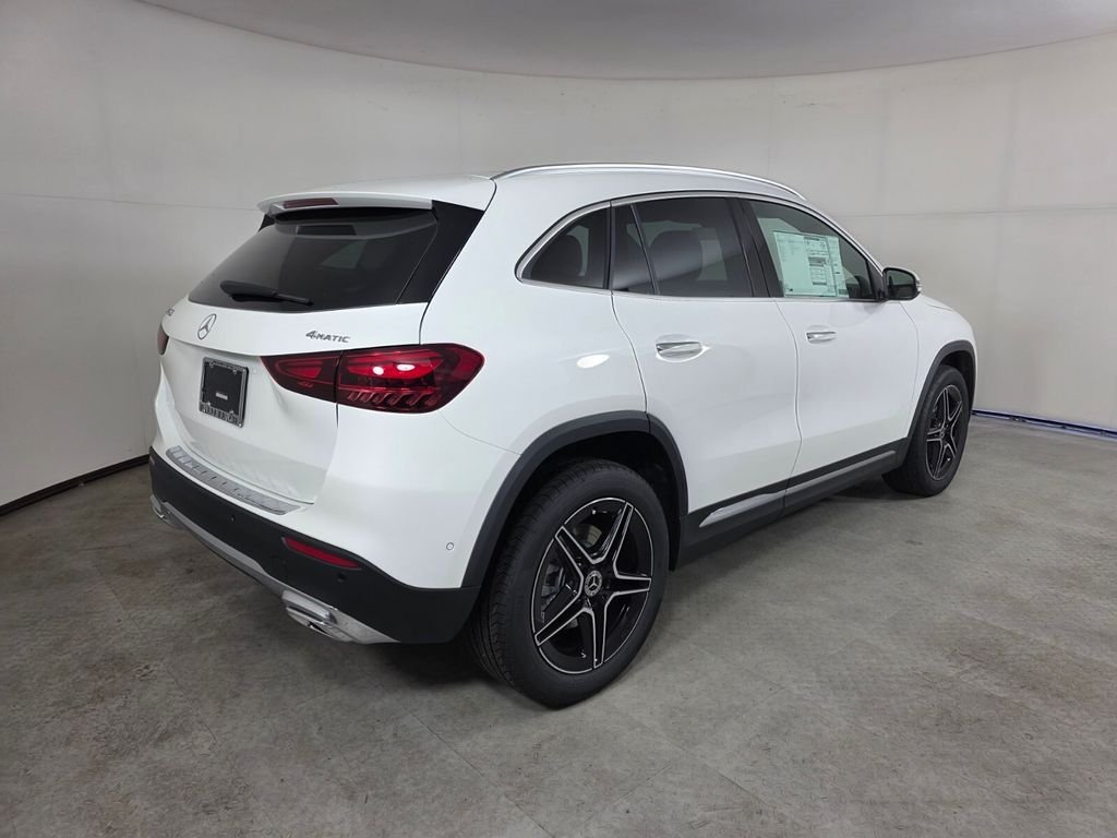 New 2026 Polar White Mercedes-Benz GLA 250 image 4