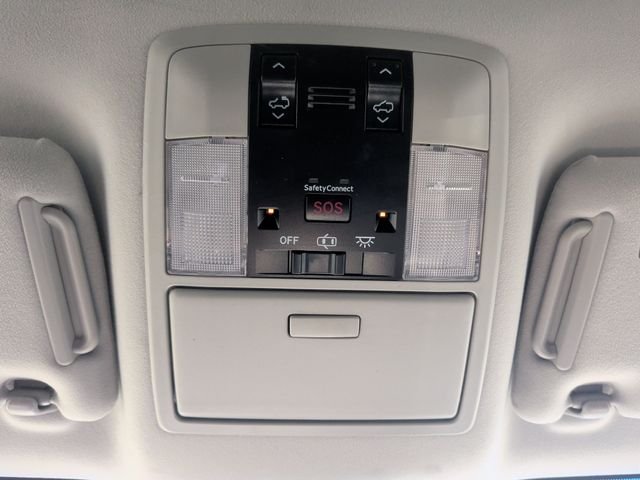 Used 2018 Silver Lexus 460 image 27