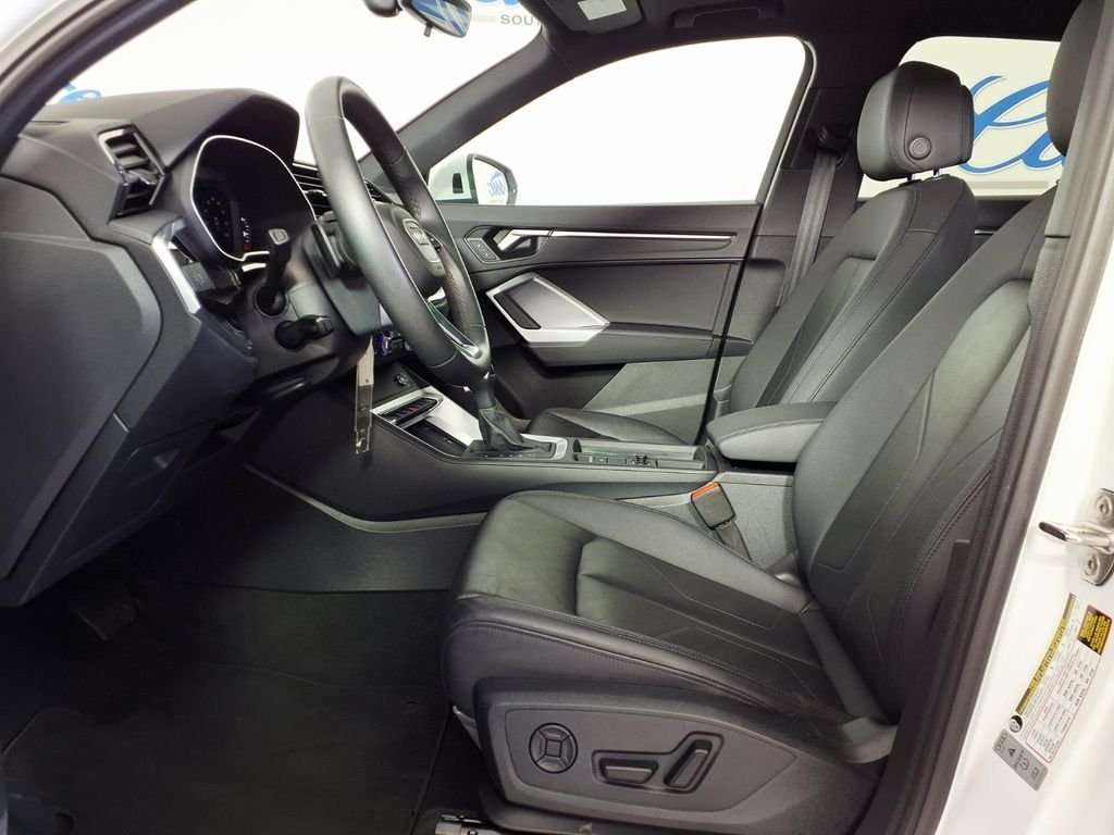 Used 2025  Audi Premium image 7
