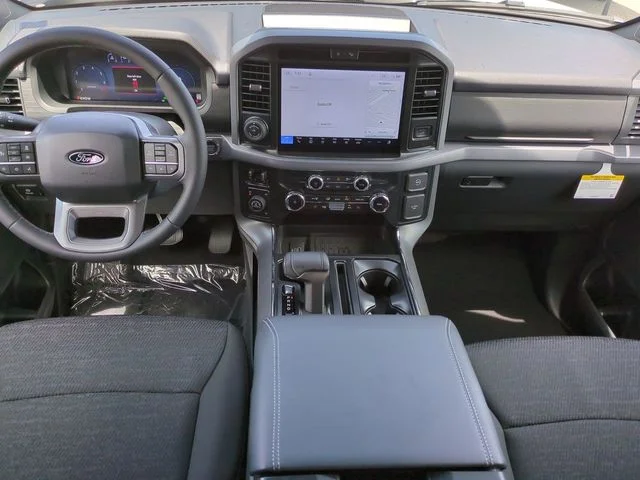 New 2026 Oxford White Ford XLT image 15