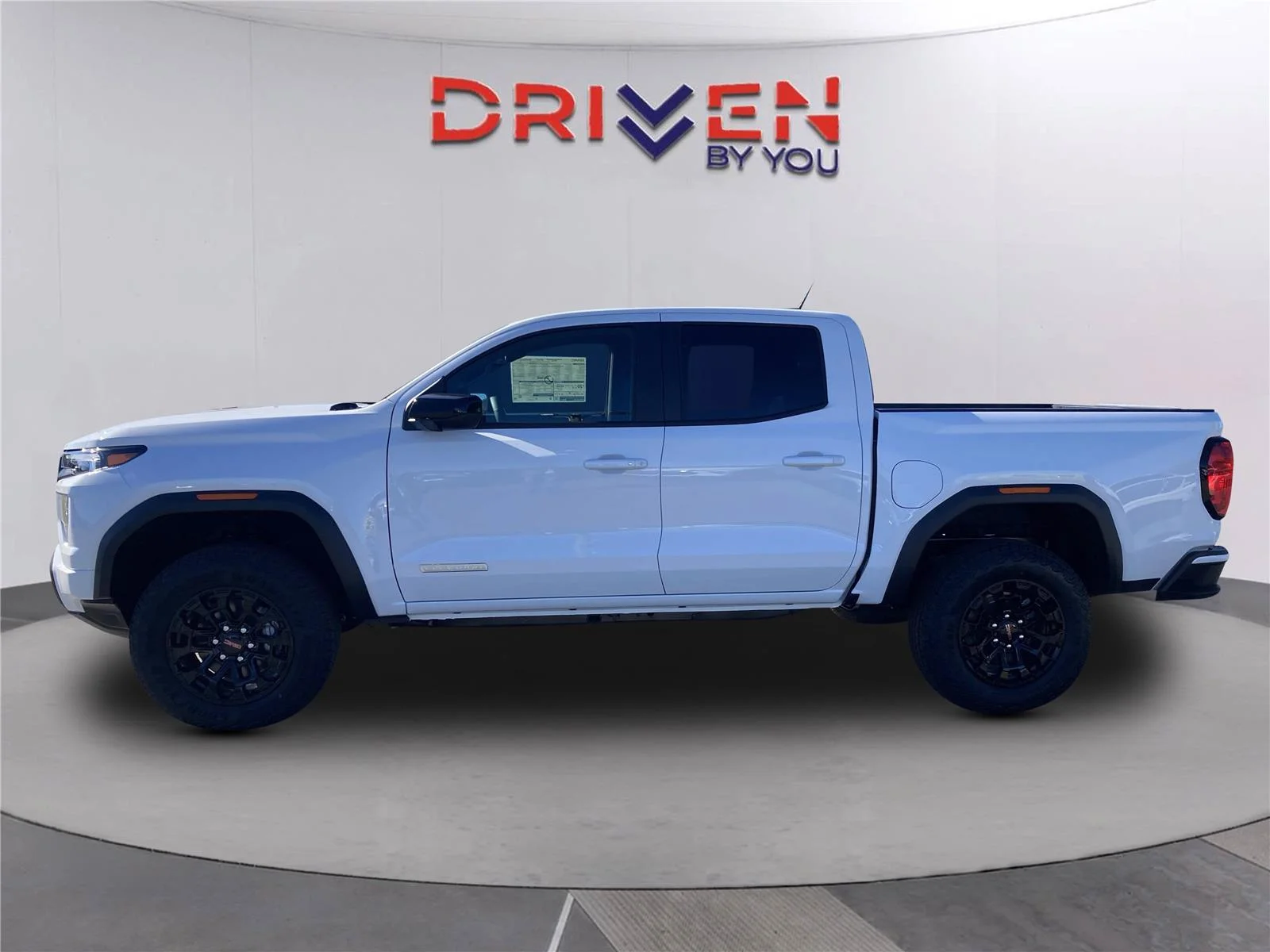 New 2026 Summit White GMC Elevation image 7