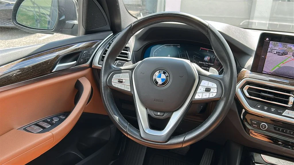 Used 2023 Gray BMW xDrive30i image 21