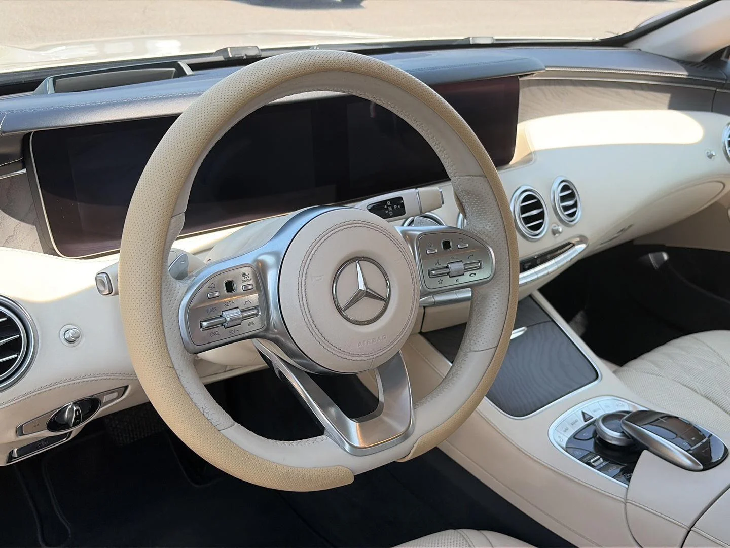 Used 2018 designo Diamond White Metallic Mercedes-Benz S 560 image 40
