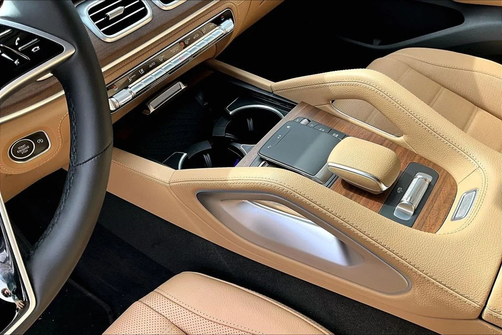 New 2026 Black Mercedes-Benz GLS 450 image 8