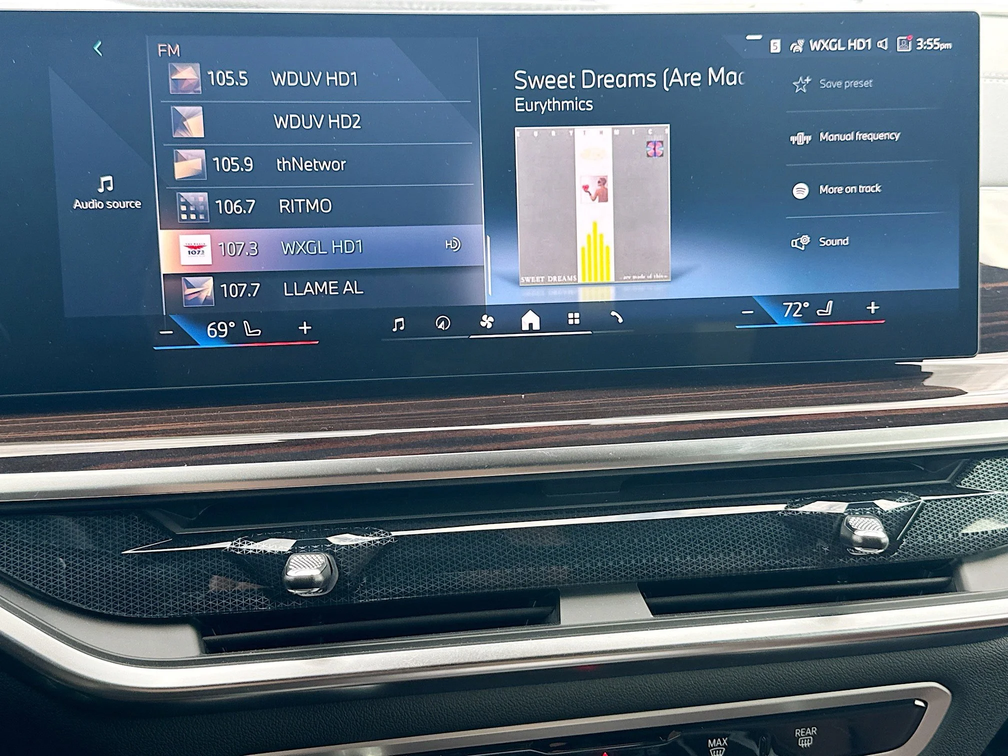 New 2026 Mineral White Metallic BMW sDrive40i image 32
