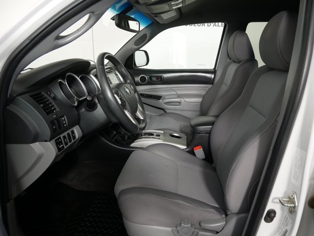 Used 2015 Super White Toyota Double Cab TRD Sport image 9