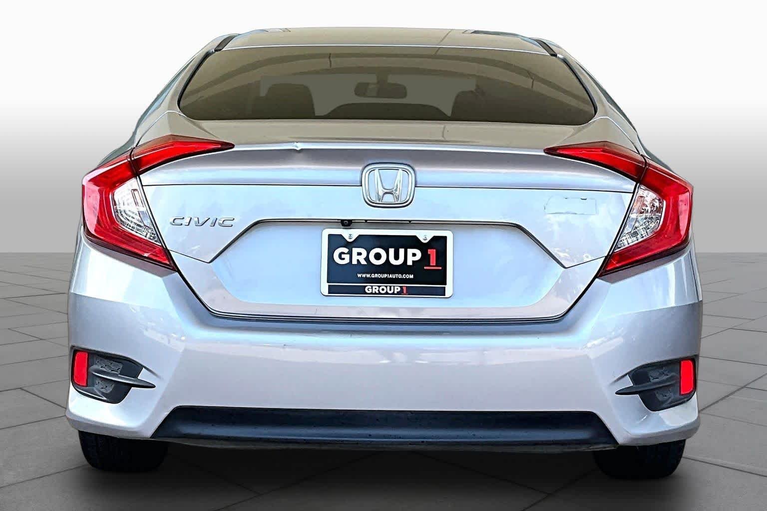 Used 2016 Lunar Silver Metallic Honda LX image 5