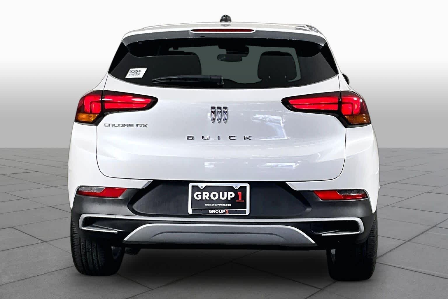 Used 2024 White Frost Tricoat Buick Preferred image 5