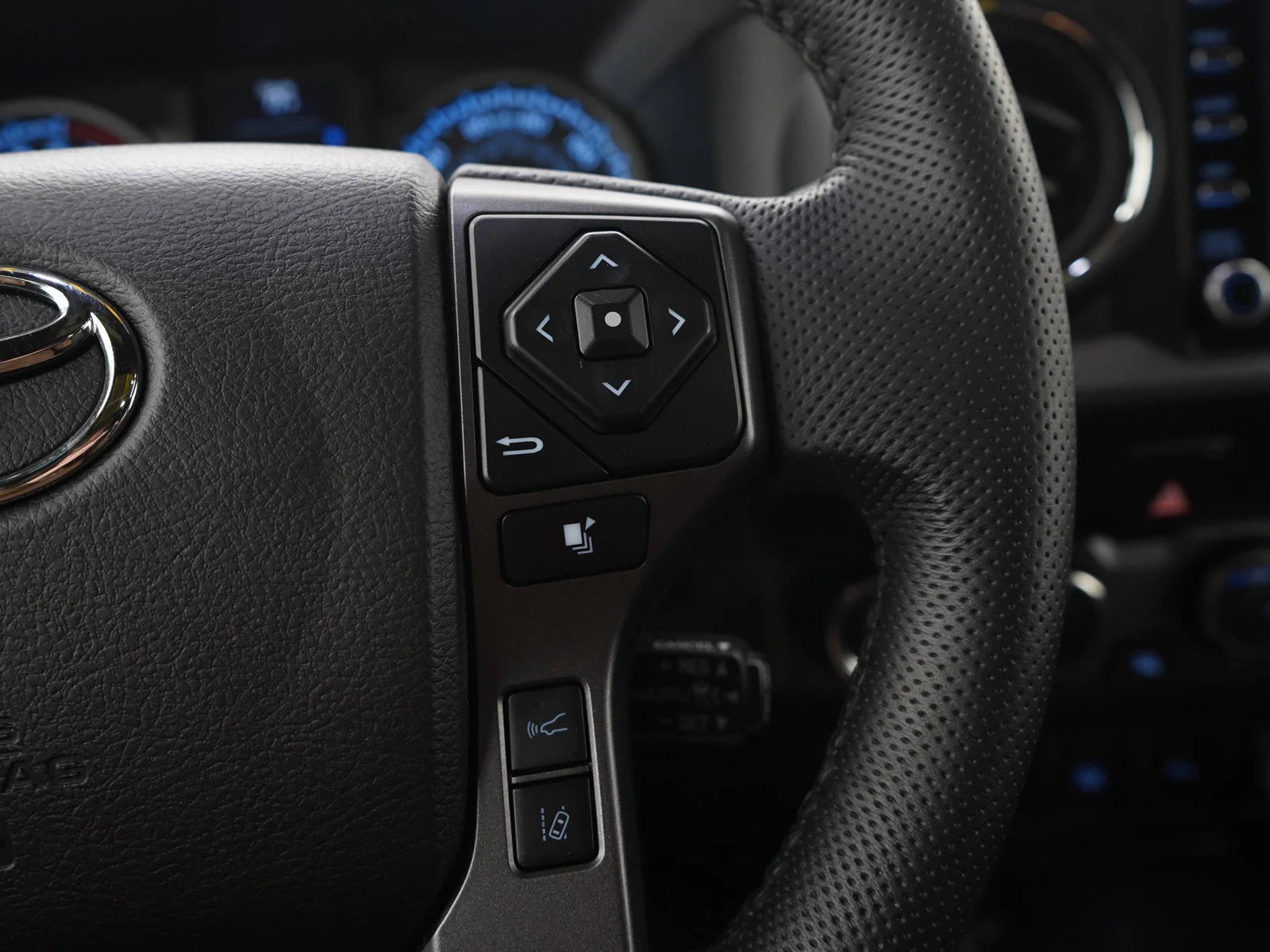 Used 2021 Gray Toyota SR image 24