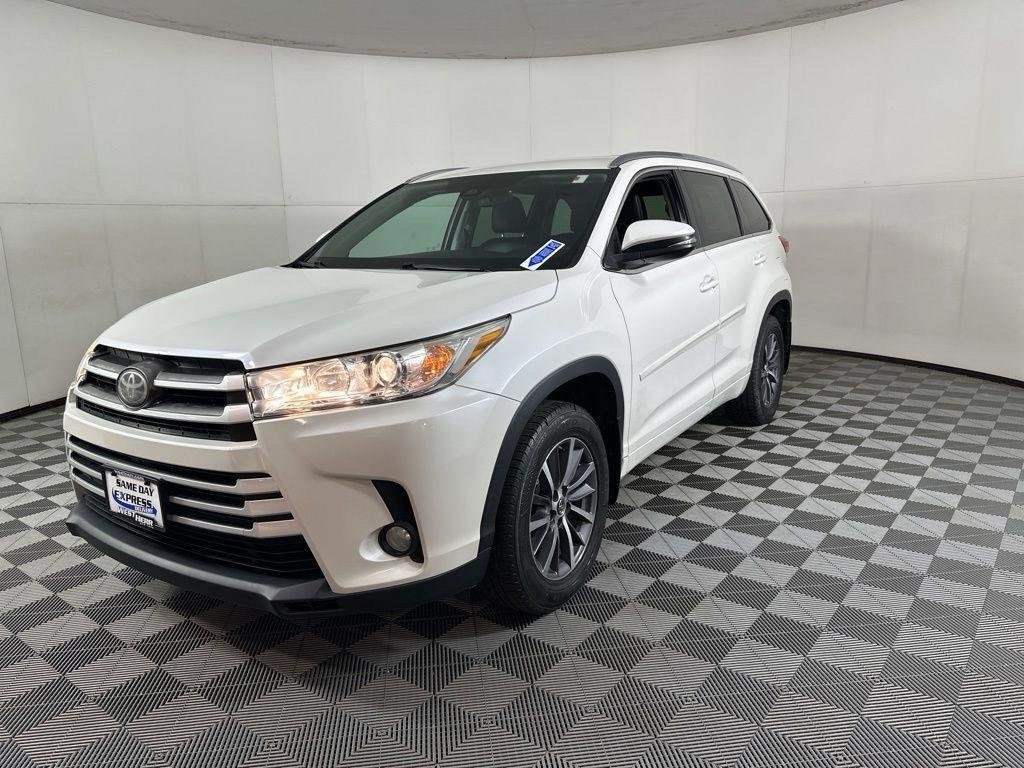Used 2017 Blizzard Pearl Toyota XLE image 24