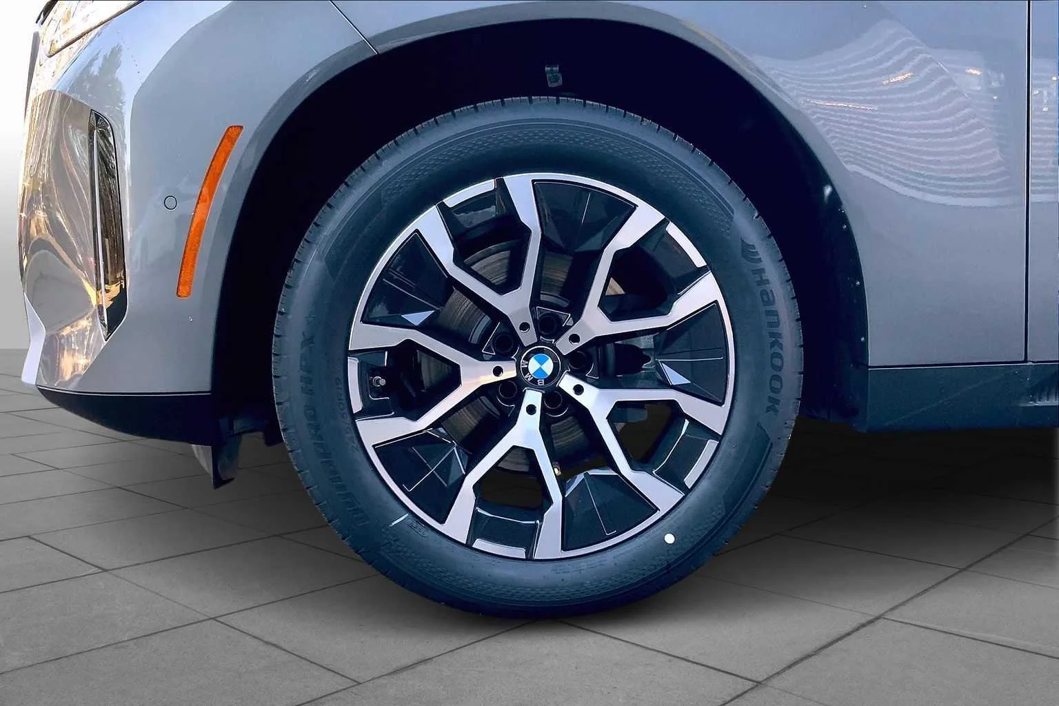 Used 2026 Skyscraper Grey Metallic BMW 30 xDrive image 11