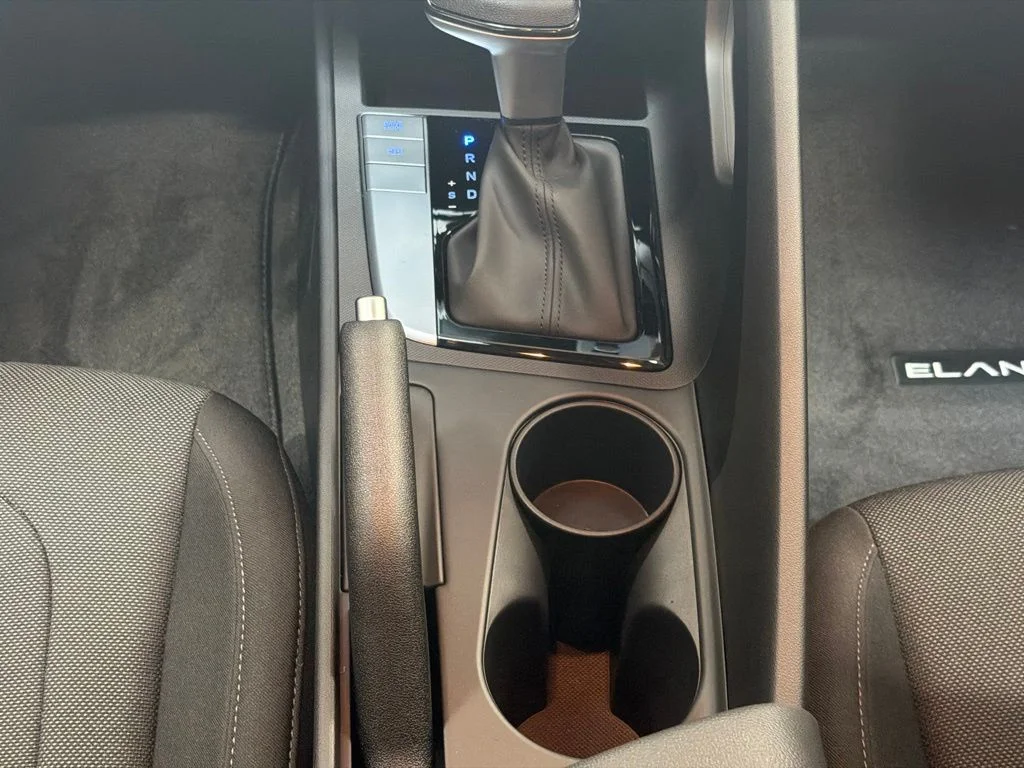 New 2026 Amazon Gray Hyundai SE image 16