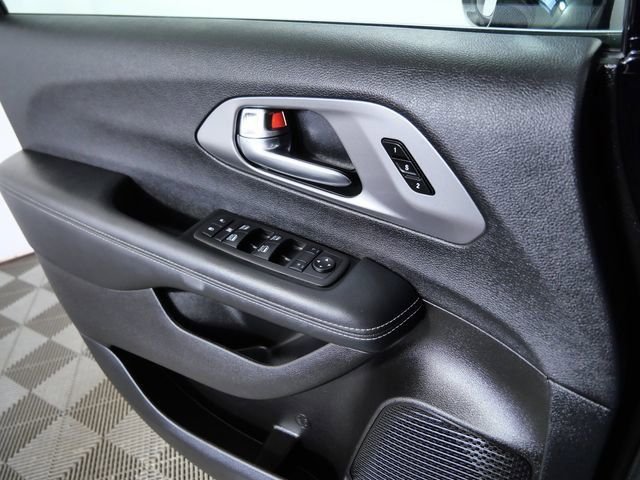 Certified Used 2025 Black Chrysler Select image 25