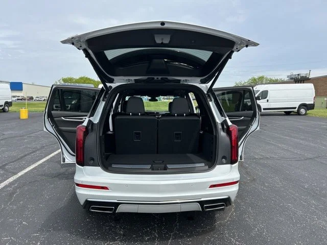 Used 2024 White Cadillac Premium Luxury image 22