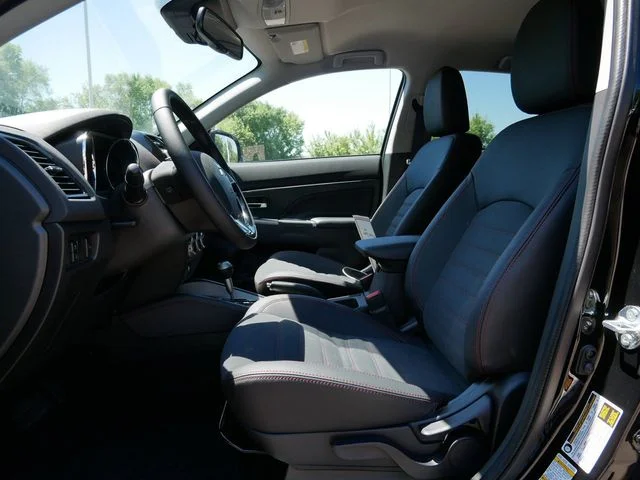 2025 Mitsubishi Outlander Sport SE - Photo 14