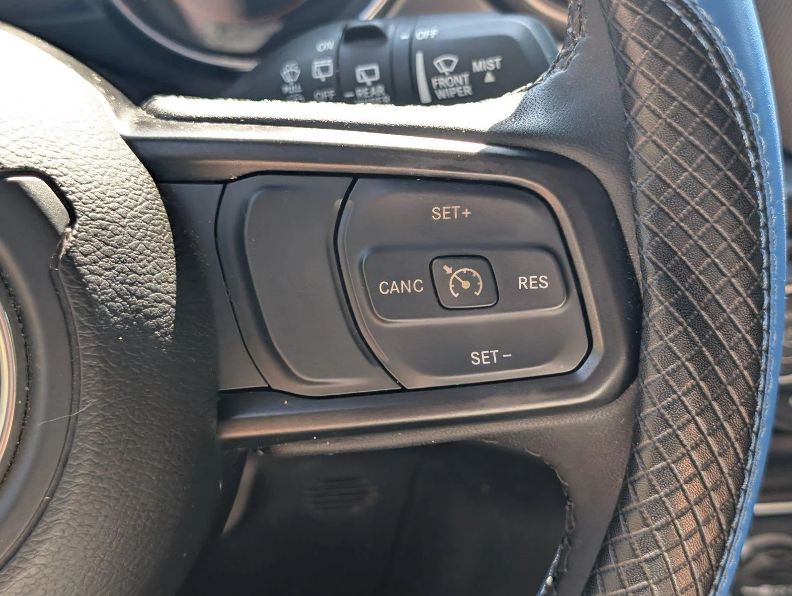 Used 2023 Hydro Blue Pearlcoat Jeep Sport S image 29