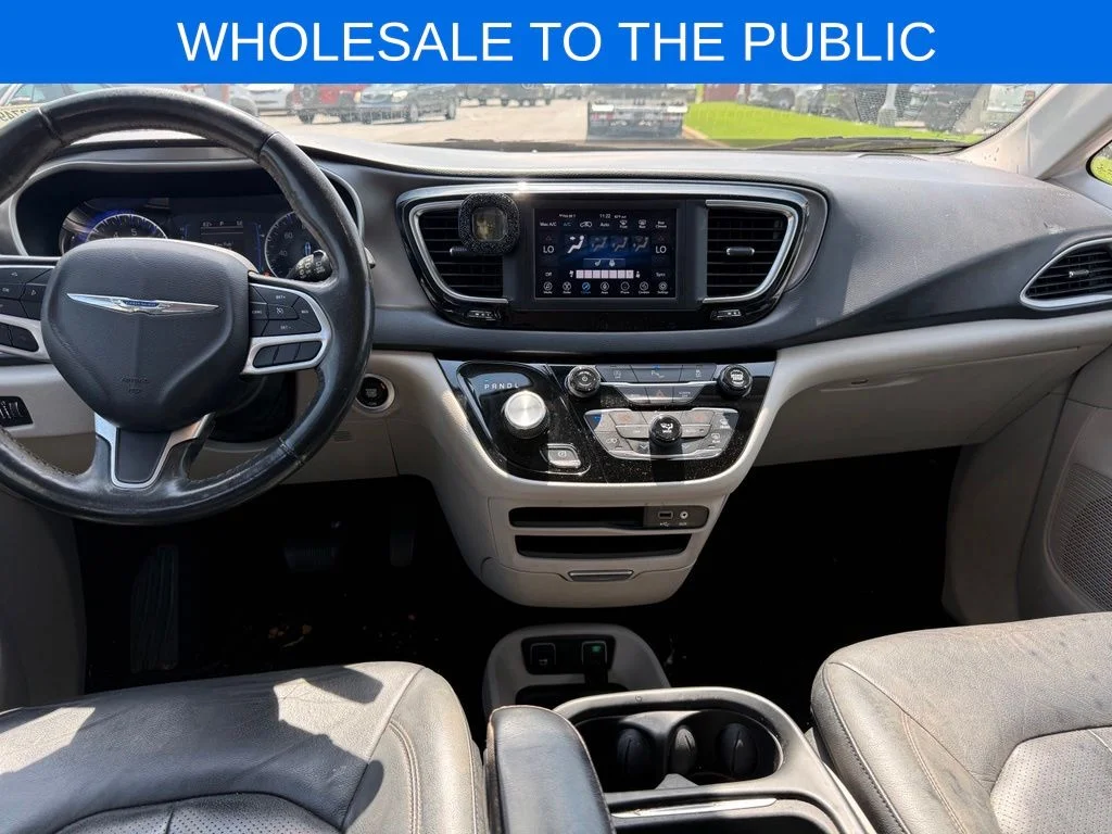 Used 2020 Silver Chrysler Touring L image 7