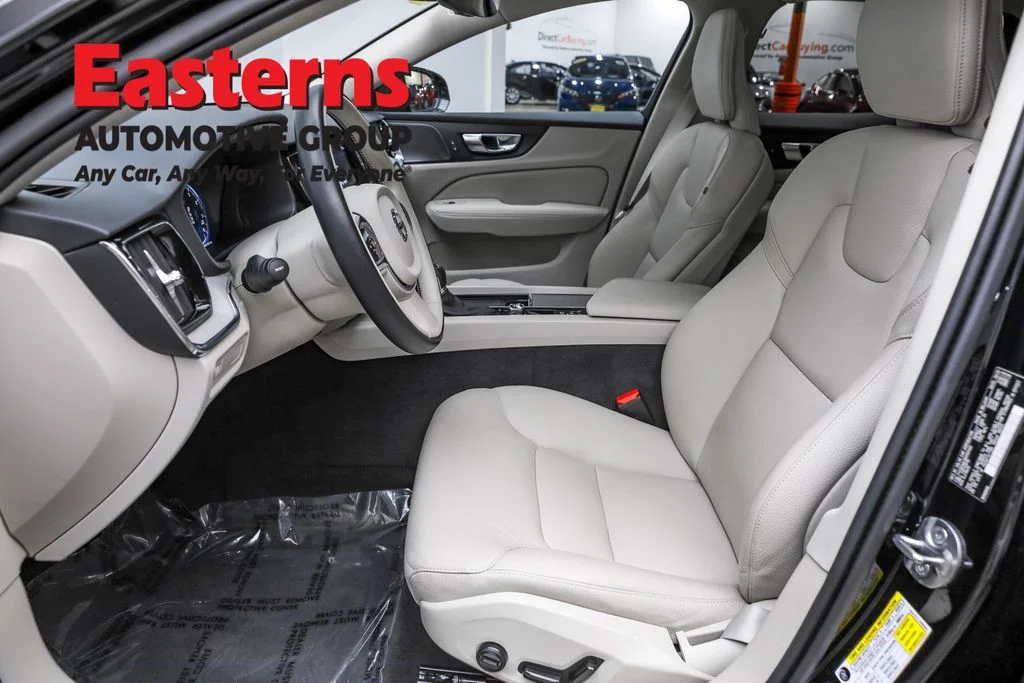 Used 2022 Black Volvo T5 image 14