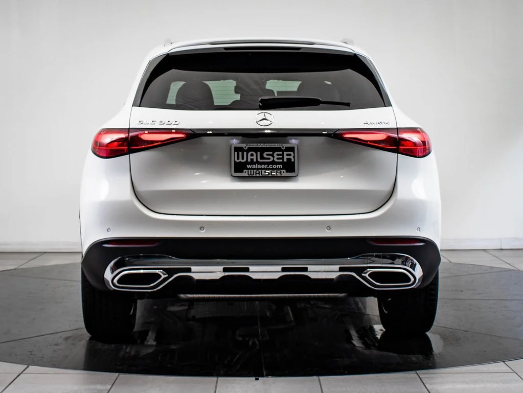 Used 2026 Polar White Mercedes-Benz GLC 300 image 10