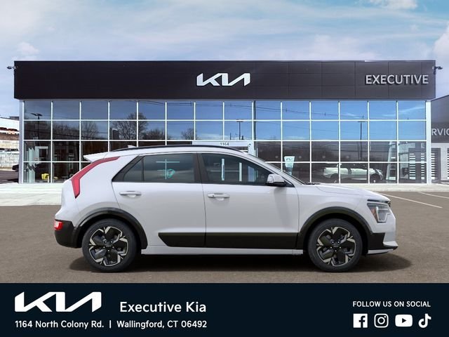 New 2026 White Kia Wind image 7