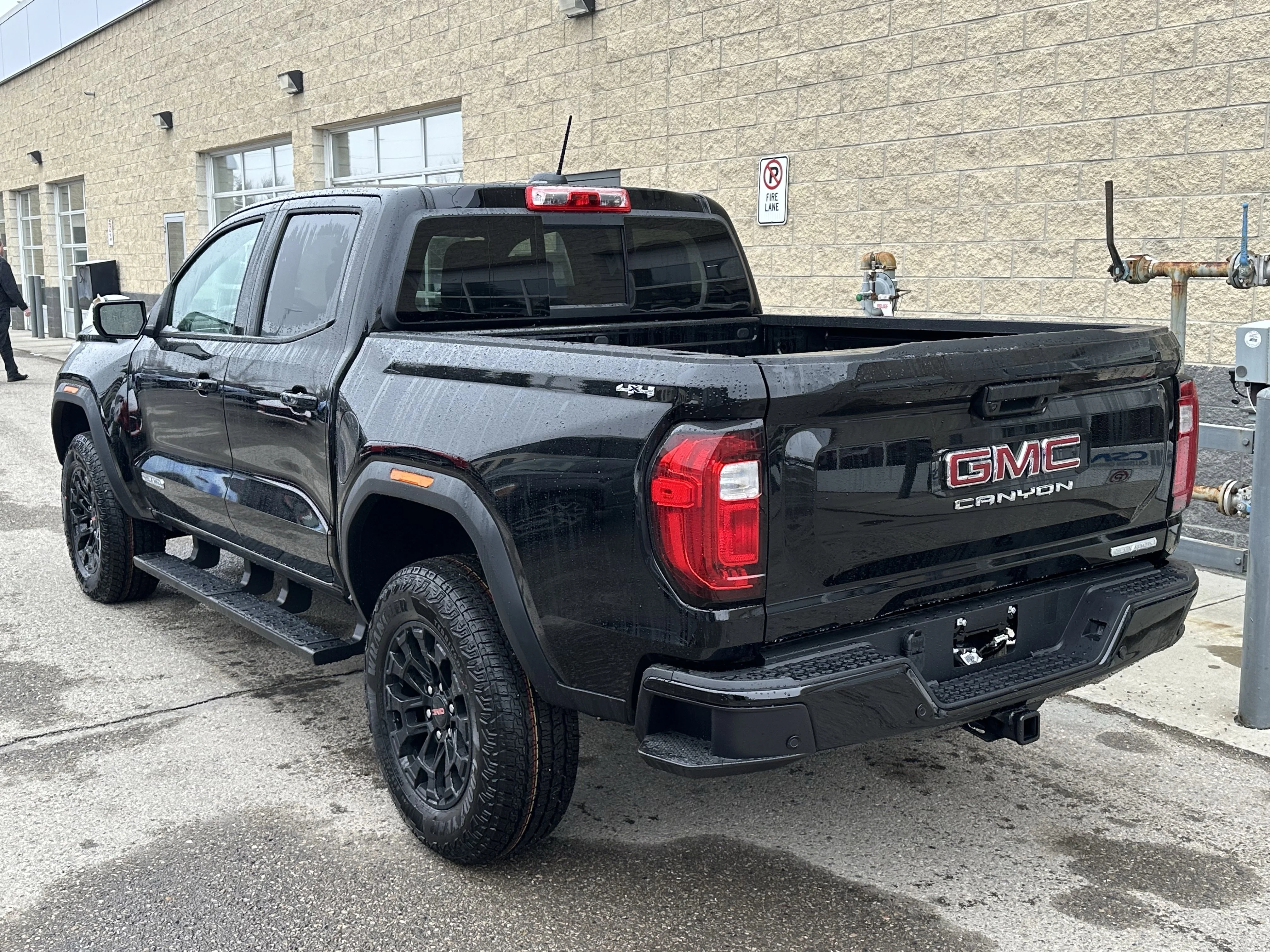 New 2026 Onyx Black GMC Elevation image 4