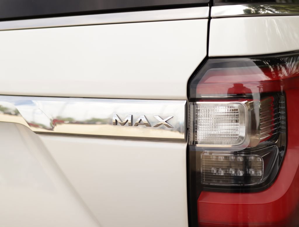 Used 2021 Star White Met Tri-coat Ford Limited image 45