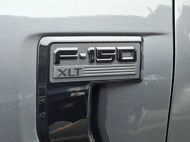 New 2026 Carbonized Gray Metallic Ford XLT image 5