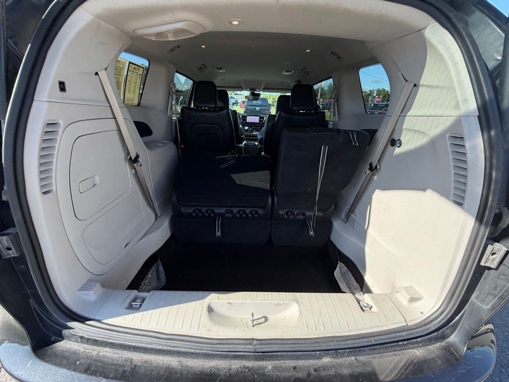 Used 2023 Black Chrysler Touring L image 47