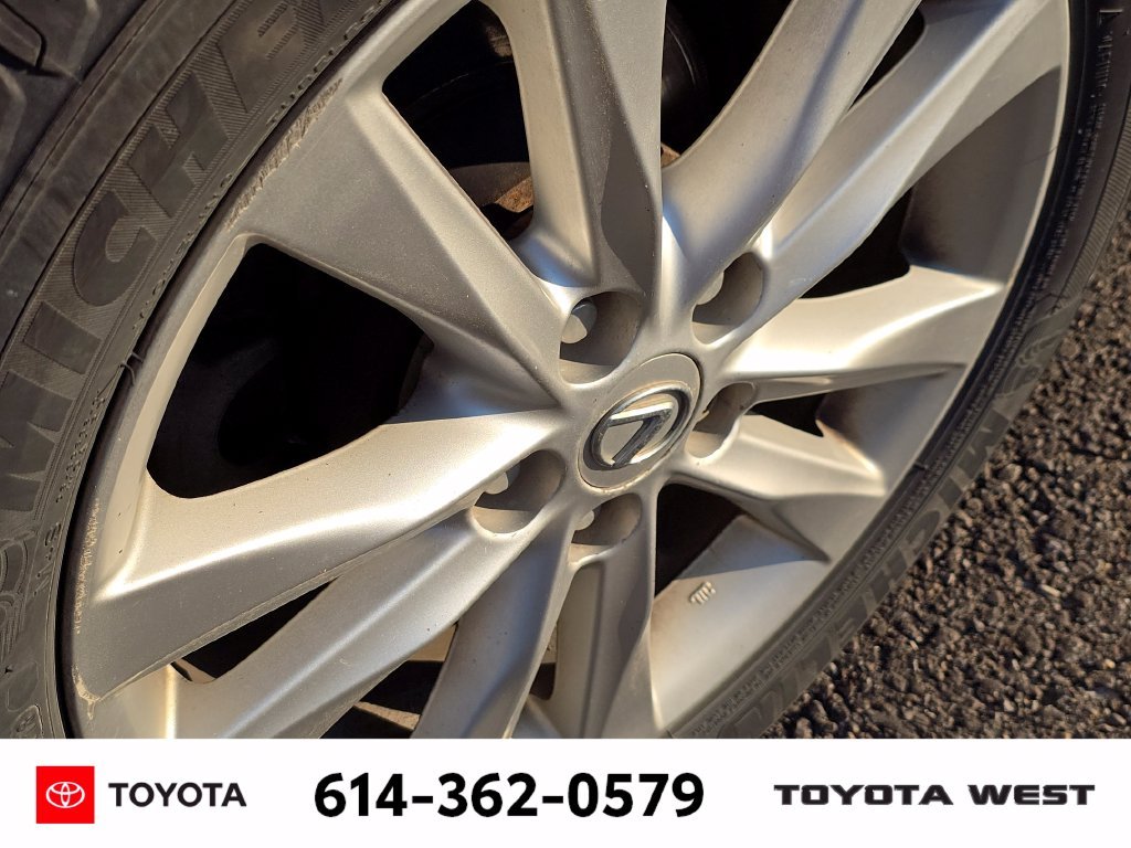 Used 2010  Lexus 350 image 11