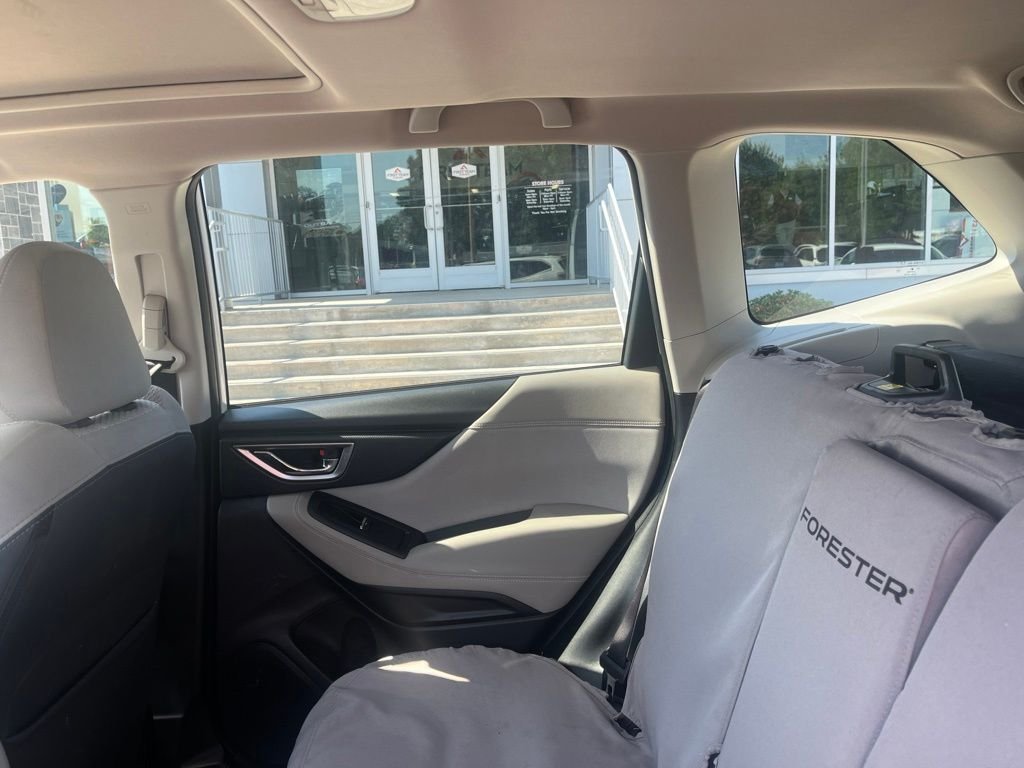 Used 2020 White Subaru Premium image 10