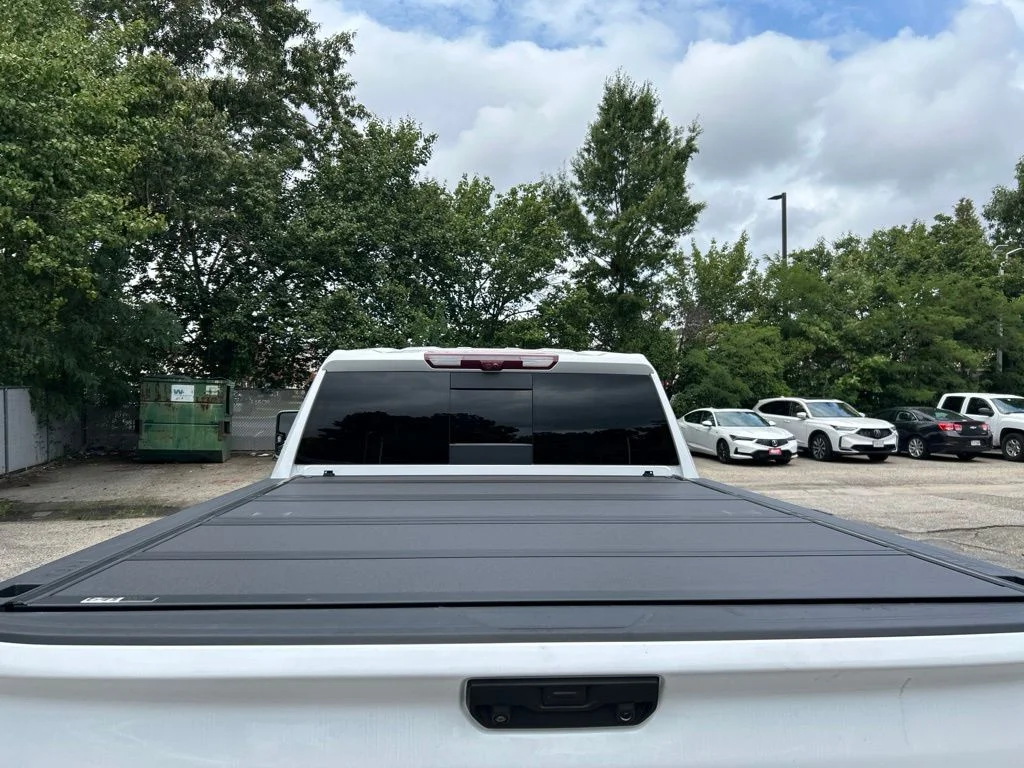 Used 2024 Summit White Chevrolet High Country image 23