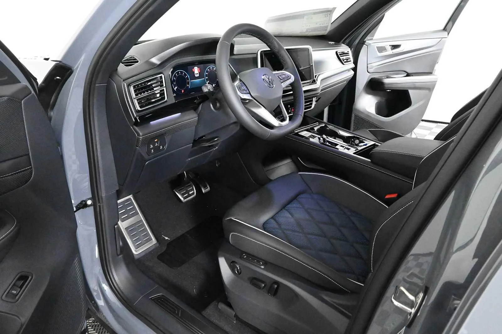New 2026 Pure Gray Volkswagen 2.0T SEL Premium R-Line image 19