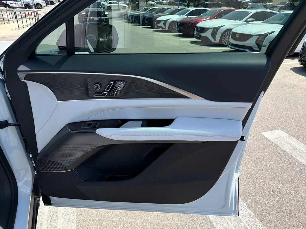 2026 Cadillac LYRIQ Sport - Photo 40