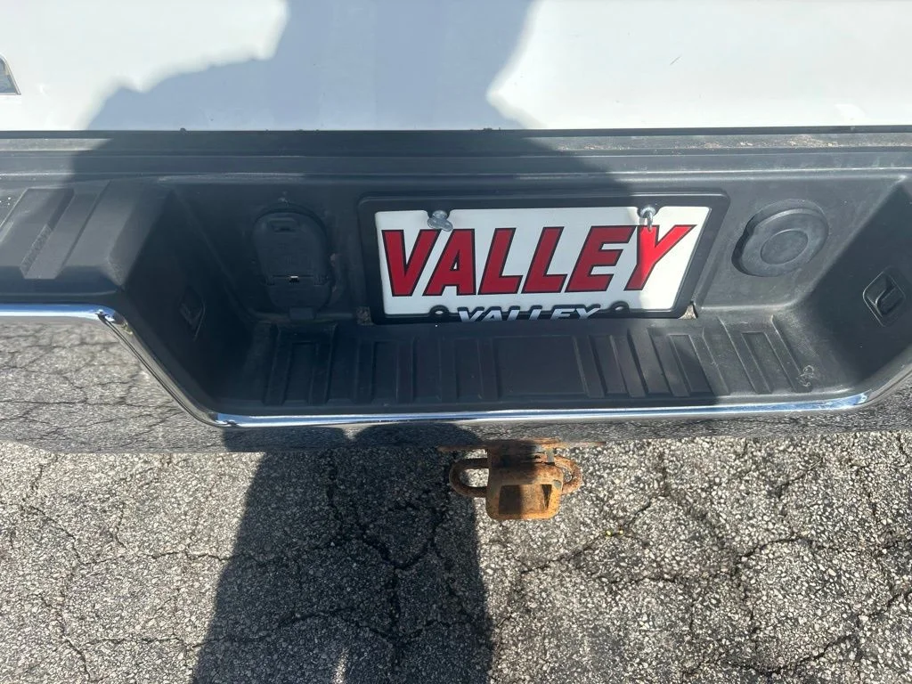 Used 2018  GMC Base image 5