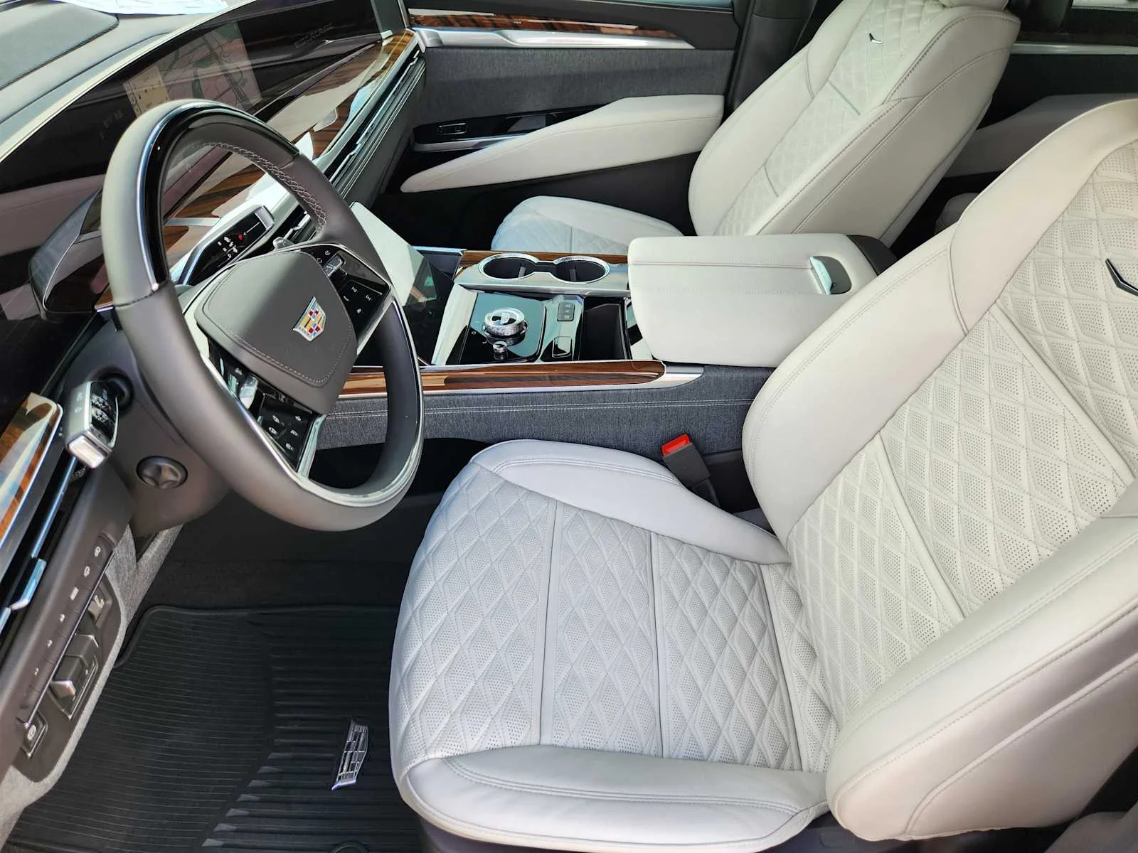 2026 Cadillac Escalade Platinum Sport - Photo 8