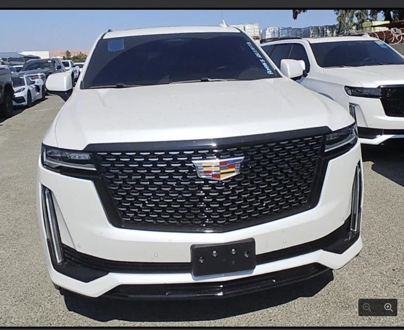 Used 2024 White Cadillac Premium Luxury image 4