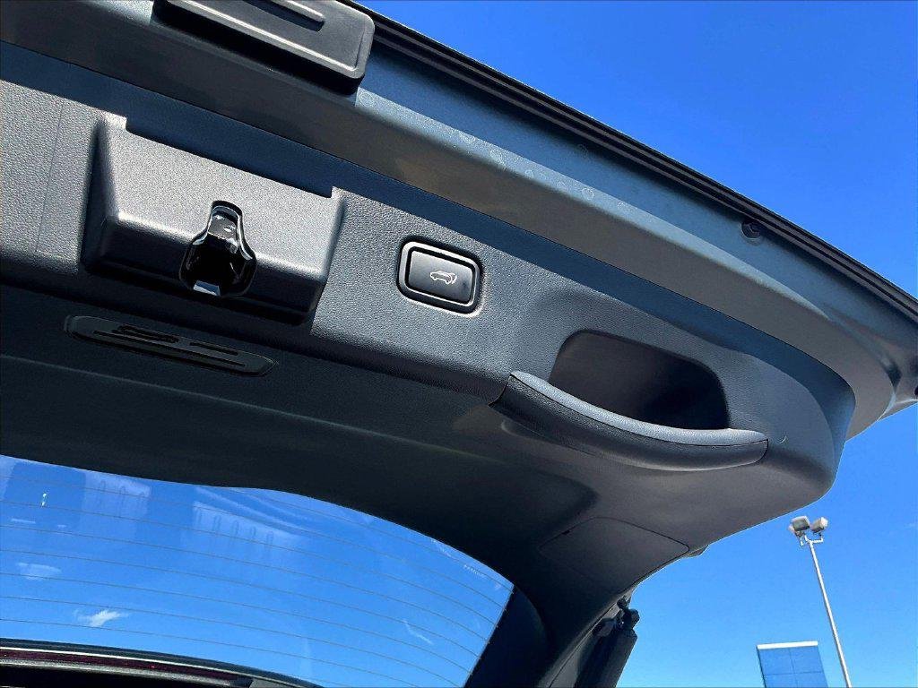 New 2026 Gray Hyundai SEL Convenience image 18