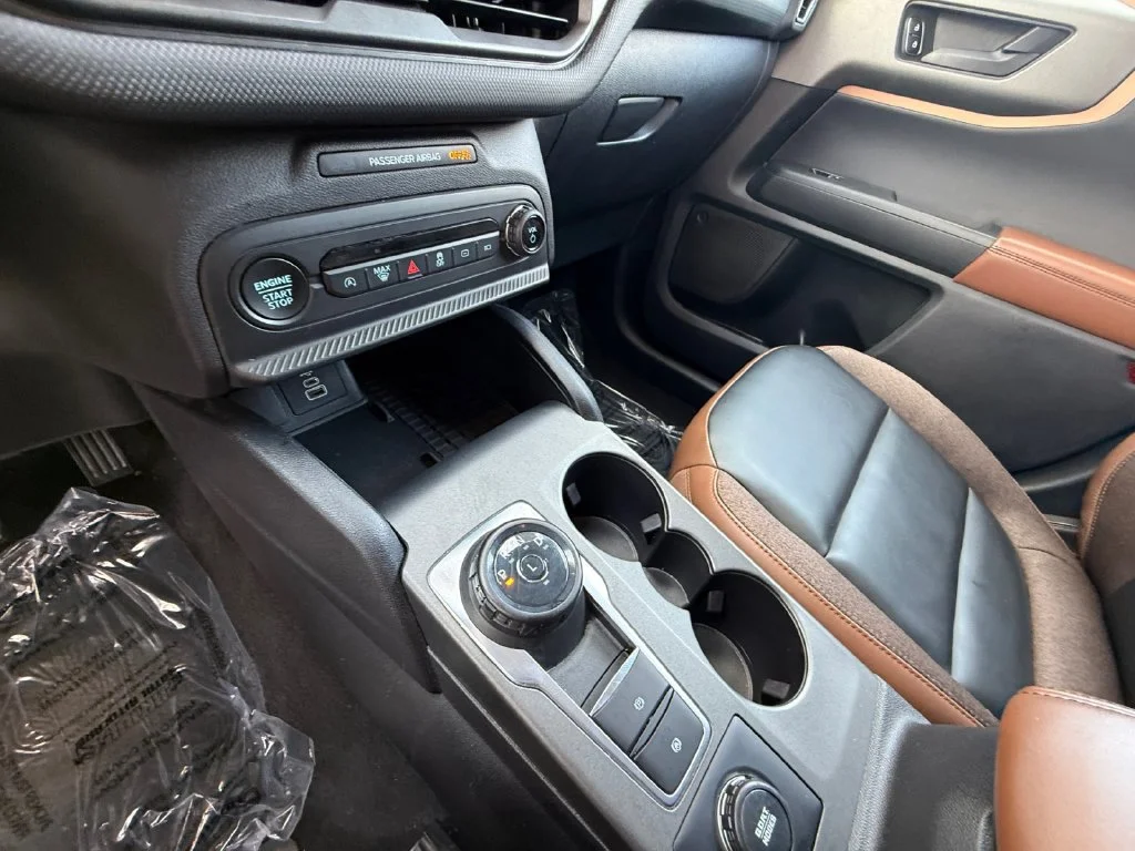 Used 2025 Gray Ford Outer Banks image 23