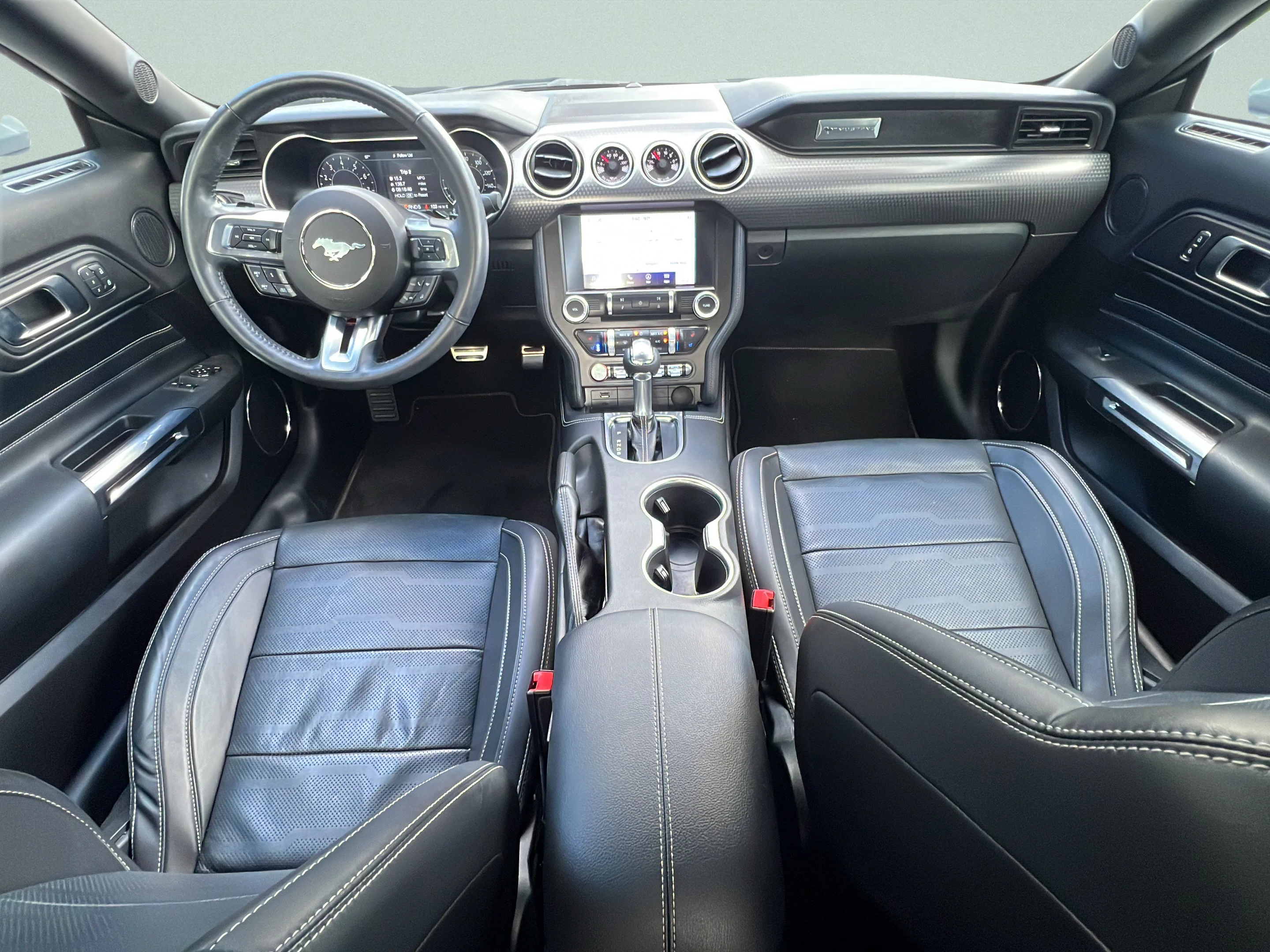 Used 2022 Silver Metallic Ford GT Premium image 10