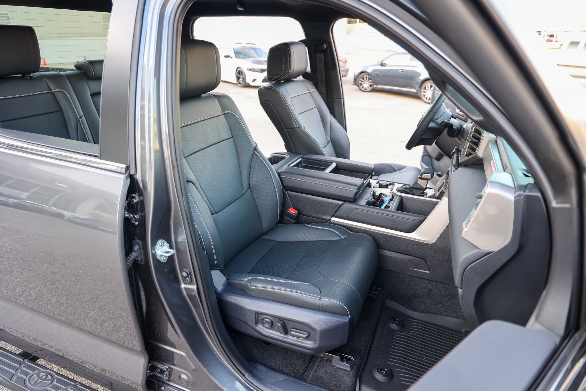 Used 2026 MAGNETIC GRAY MET Toyota Limited image 44