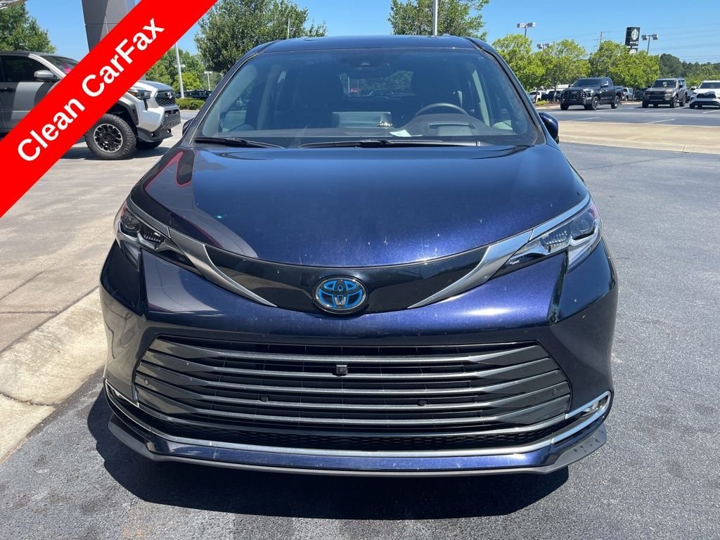 Certified Used 2024  Toyota Platinum image 4