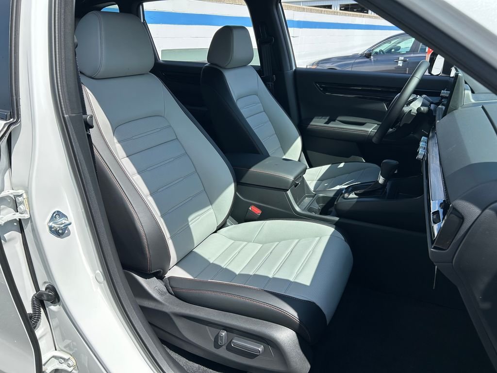 New 2026 Platinum White Pearl Honda Sport Touring image 25
